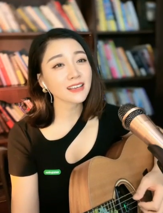 曹梦玲